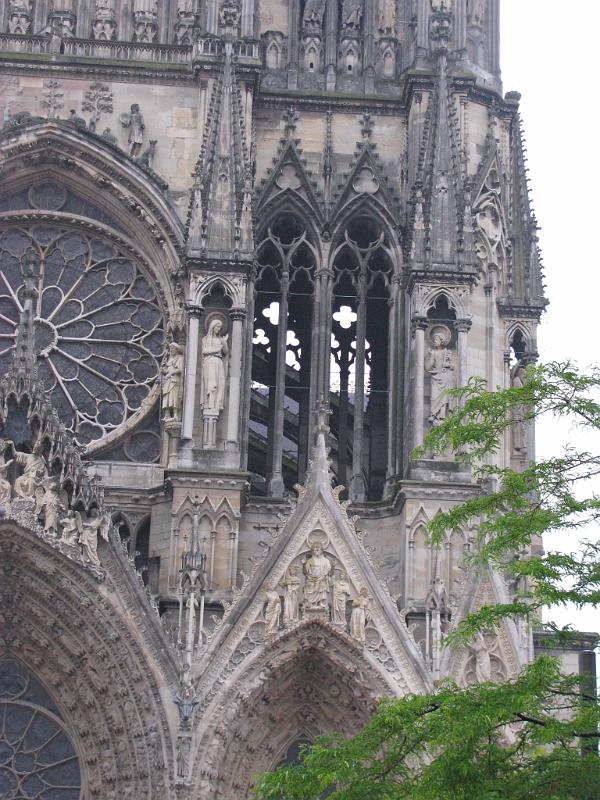 IMG_2508.JPG - Reims: Details der Kathedrale