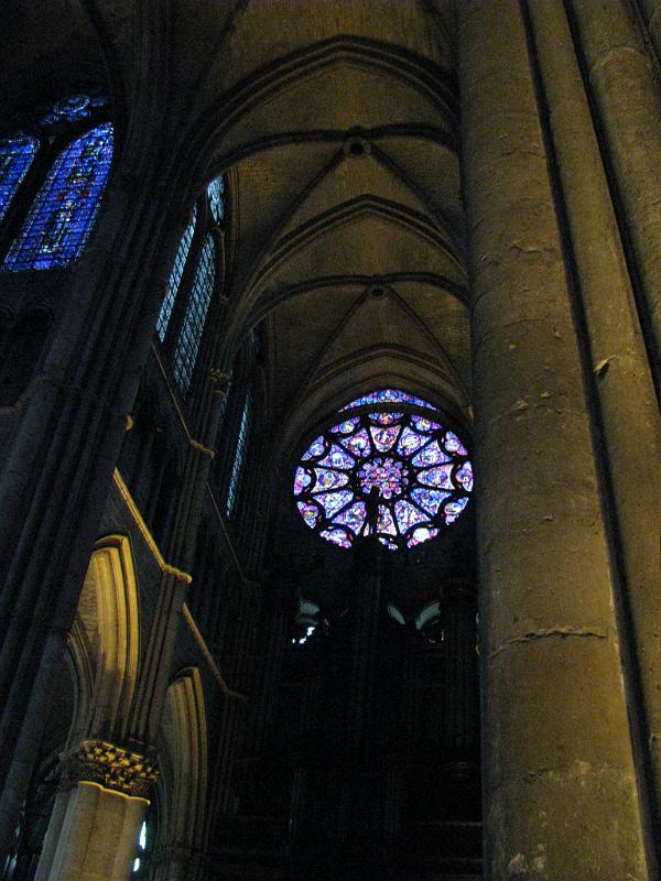 IMG_2522.JPG - Reims/Kathedrale: Buntglasfenster hinter dem Altar
