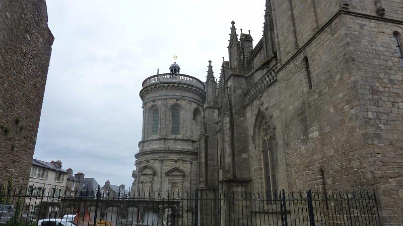 P1020827.JPG - Vaness: Blick zur Kathedrale