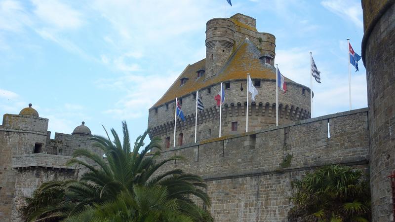 P1030001.JPG - St. Malo: Blick zum Château de Saint Malo