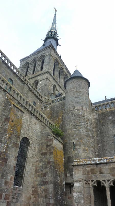 P1030028.JPG - Mont-Saint-Michel: Blick zum Kirchturm