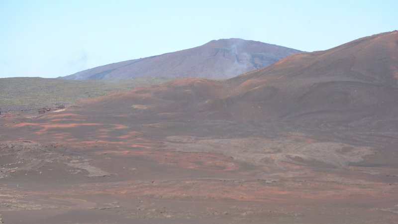 P1020467.JPG - Route du Volcan: Blick auf weitere Krater