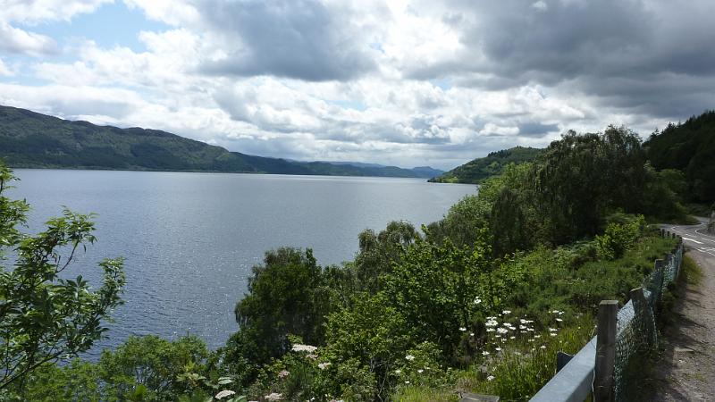 P1010852.JPG - Loch Ness: Blick nach Süden...